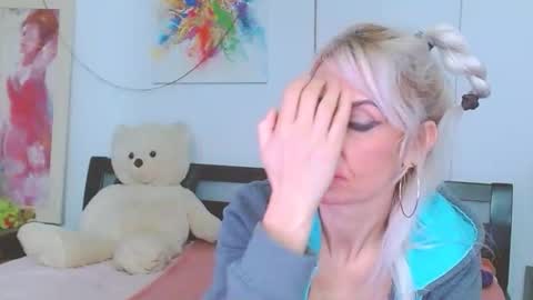 Lara online show from March 3, 12:28 am