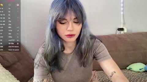 Amelia online show from April 5, 12:13 pm