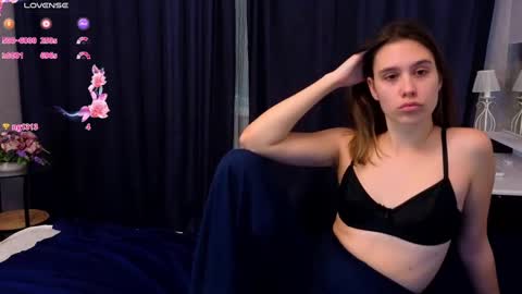 Snapshot of lillianluna chatting on December 2, 5:26 pm Lalli welcome youExclusive show in Private make your dreams online show from December 2, 5:26 pm