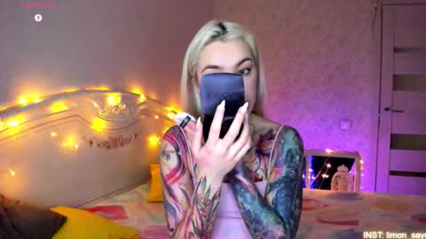 LilliMoore online show from February 28, 11:28 pm