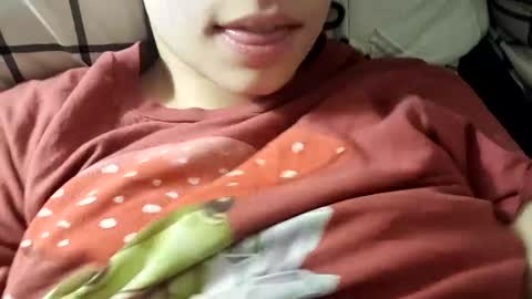 Snapshot of lilly49547 chatting on December 3, 8:39 pm Lilly online show from December 3, 8:39 pm