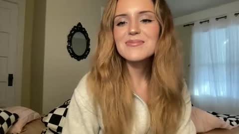 lilly_adams88 online show from June 8, 11:16 pm