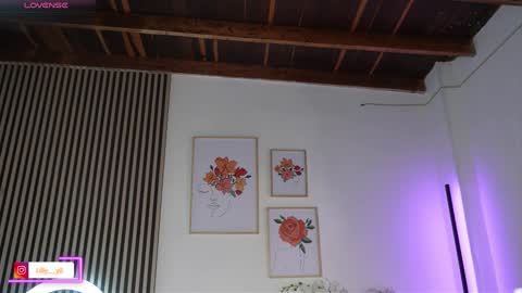 Snapshot of lilly_dollss chatting on February 21, 1:12 pm Sofia online show from February 21, 1:12 pm