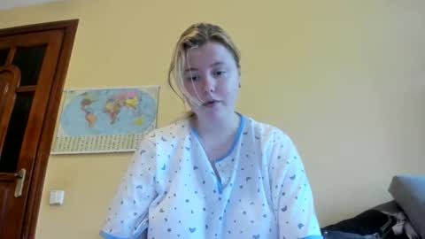 Lilly Depp online show from October 22, 11:54 am