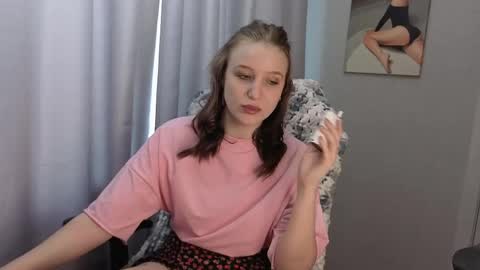 LillyFan X online show from May 17, 4:10 am