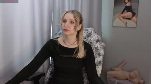 LillyFan X online show from July 12, 4:03 am