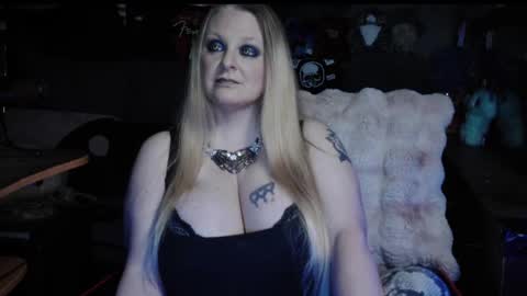 Lillyth Eden online show from April 7, 5:08 am