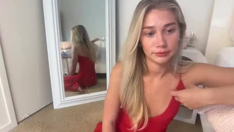 Snapshot of lillyyfaithh chatting on February 23, 10:07 pm lilly online show from February 23, 10:07 pm