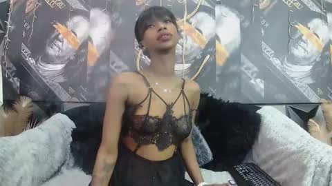Snapshot of lilmissbaddiexxx chatting on April 27, 6:17 pm lilmissbaddiexxx online show from April 27, 6:17 pm