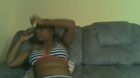 Snapshot of lilpretty16 chatting on June 18, 5:30 am lilpretty16 online show from June 18, 5:30 am