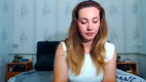 Snapshot of lilu_cute25 chatting on June 24, 8:41 pm lilu_cute25 online show from June 24, 8:41 pm