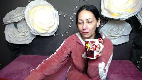 lilugrants online show from November 8, 7:12 pm