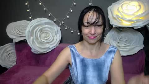 lilugrants online show from November 24, 7:13 pm