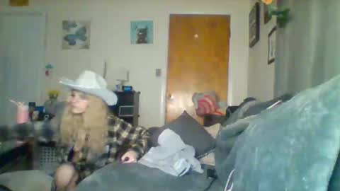 Snapshot of lilvioletxxx chatting on September 13, 12:43 am Little Violet online show from September 13, 12:43 am