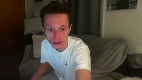 Snapshot of lilvioletxxx chatting on October 5, 3:27 am Little Violet online show from October 5, 3:27 am