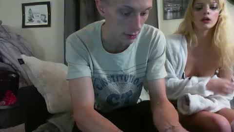 Snapshot of lilvioletxxx chatting on October 16, 2:45 am Little Violet online show from October 16, 2:45 am