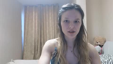 lily_and_jake online show from December 15, 7:12 am