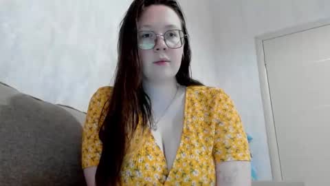 Lily Chays online show from October 15, 5:24 pm