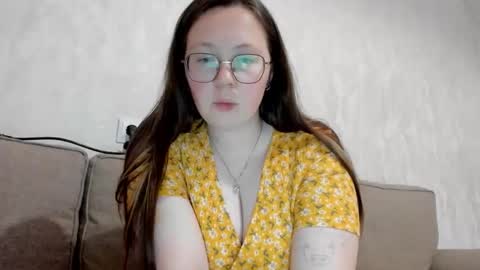 Lily Chays online show from October 24, 8:16 pm