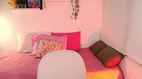 Snapshot of lily_evans_ chatting on February 8, 11:30 pm just lily online show from February 8, 11:30 pm