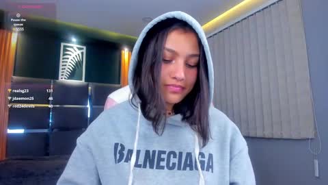 Snapshot of lily_fox1 chatting on February 20, 10:16 am Lily online show from February 20, 10:16 am