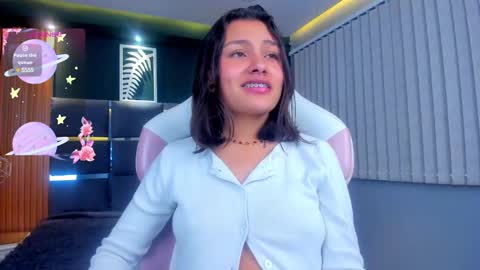 Snapshot of lily_fox1 chatting on March 8, 9:39 am Lily online show from March 8, 9:39 am