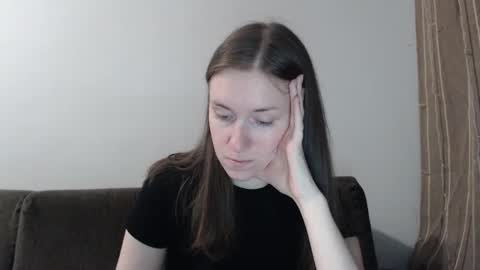 lily_love_x online show from March 5, 10:06 pm