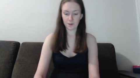 Snapshot of lily_love_x chatting on April 28, 12:20 am lily_love_x online show from April 28, 12:20 am