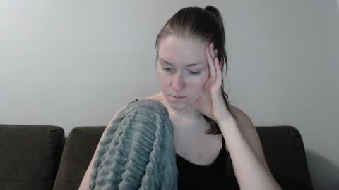 Snapshot of lily_love_x chatting on April 29, 11:00 pm lily_love_x online show from April 29, 11:00 pm