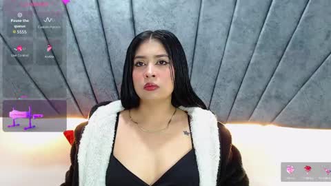 Snapshot of lily_meghan chatting on April 17, 10:13 pm LILY MEGHAN online show from April 17, 10:13 pm