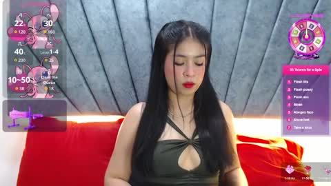 Snapshot of lily_meghan chatting on April 29, 7:31 pm LILY MEGHAN online show from April 29, 7:31 pm