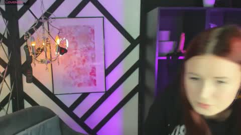 Lily online show from December 16, 6:29 am