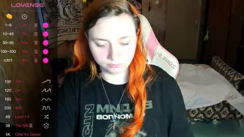 Snapshot of lily_shamy chatting on May 24, 7:52 pm Alice online show from May 24, 7:52 pm