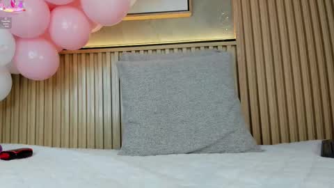 Lily online show from February 20, 4:31 am