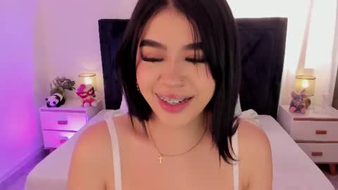 Snapshot of lily_woodz chatting on July 24, 7:12 pm LilyWoodz online show from July 24, 7:12 pm