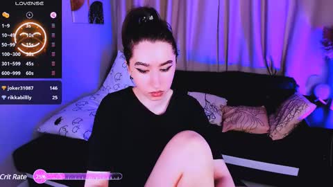 Snapshot of lily_xbaby chatting on February 20, 10:16 am LILY online show from February 20, 10:16 am