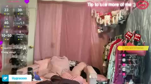 Snapshot of lilygracexoxo chatting on April 19, 6:10 pm Lily Grace online show from April 19, 6:10 pm