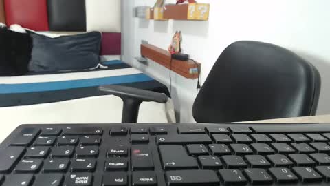 lilyjamesx online show from January 11, 9:15 pm