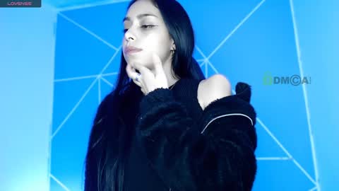 Snapshot of lilylouisee_ chatting on May 25, 1:00 am Liliana louise online show from May 25, 1:00 am
