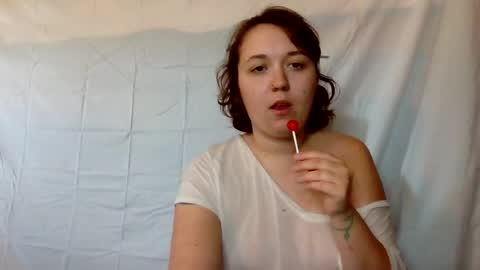lily online show from June 28, 9:43 pm