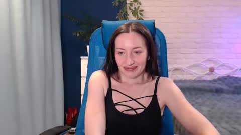 Lily online show from October 7, 5:37 am