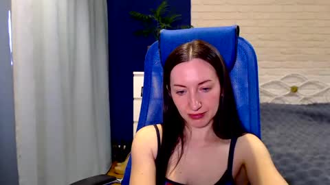 Lily online show from April 29, 8:40 am
