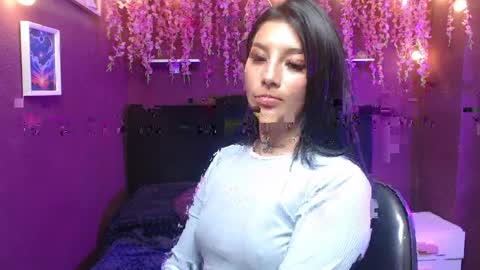 lilymoon_018 online show from April 7, 2:39 pm