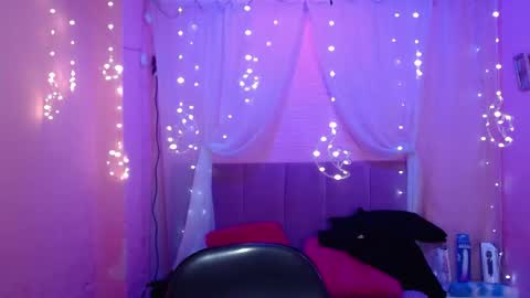 lilymoon_018 online show from July 8, 2:10 pm