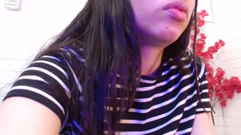 Snapshot of lilyn_brooks chatting on July 23, 6:22 am Lilyn online show from July 23, 6:22 am