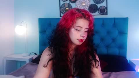 Snapshot of lilyred_ chatting on April 21, 3:02 am lilyred_ online show from April 21, 3:02 am