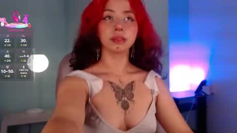 Snapshot of lilyred_ chatting on July 4, 3:13 am lilyred_ online show from July 4, 3:13 am