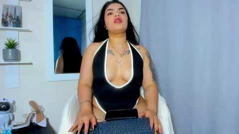 lilyscott1 online show from April 17, 12:02 am