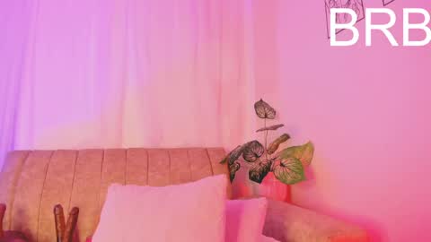 Snapshot of lilysoto chatting on June 2, 9:44 am Lily online show from June 2, 9:44 am
