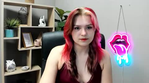 Lily online show from June 15, 6:48 am